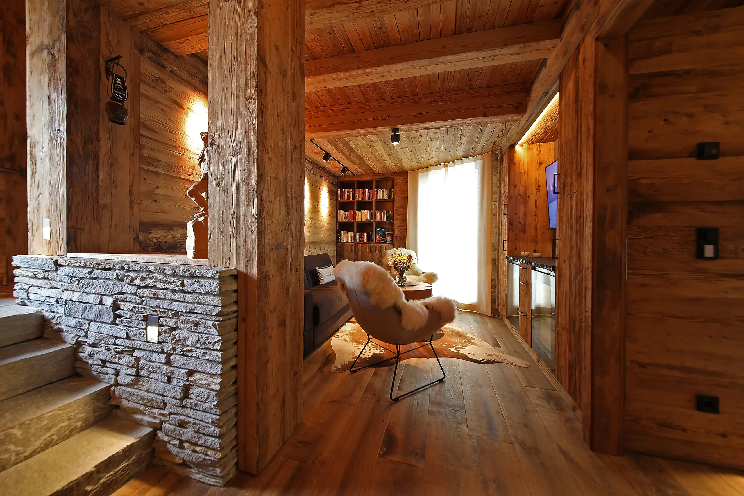 Hütten Lounge Einblick in den Raum