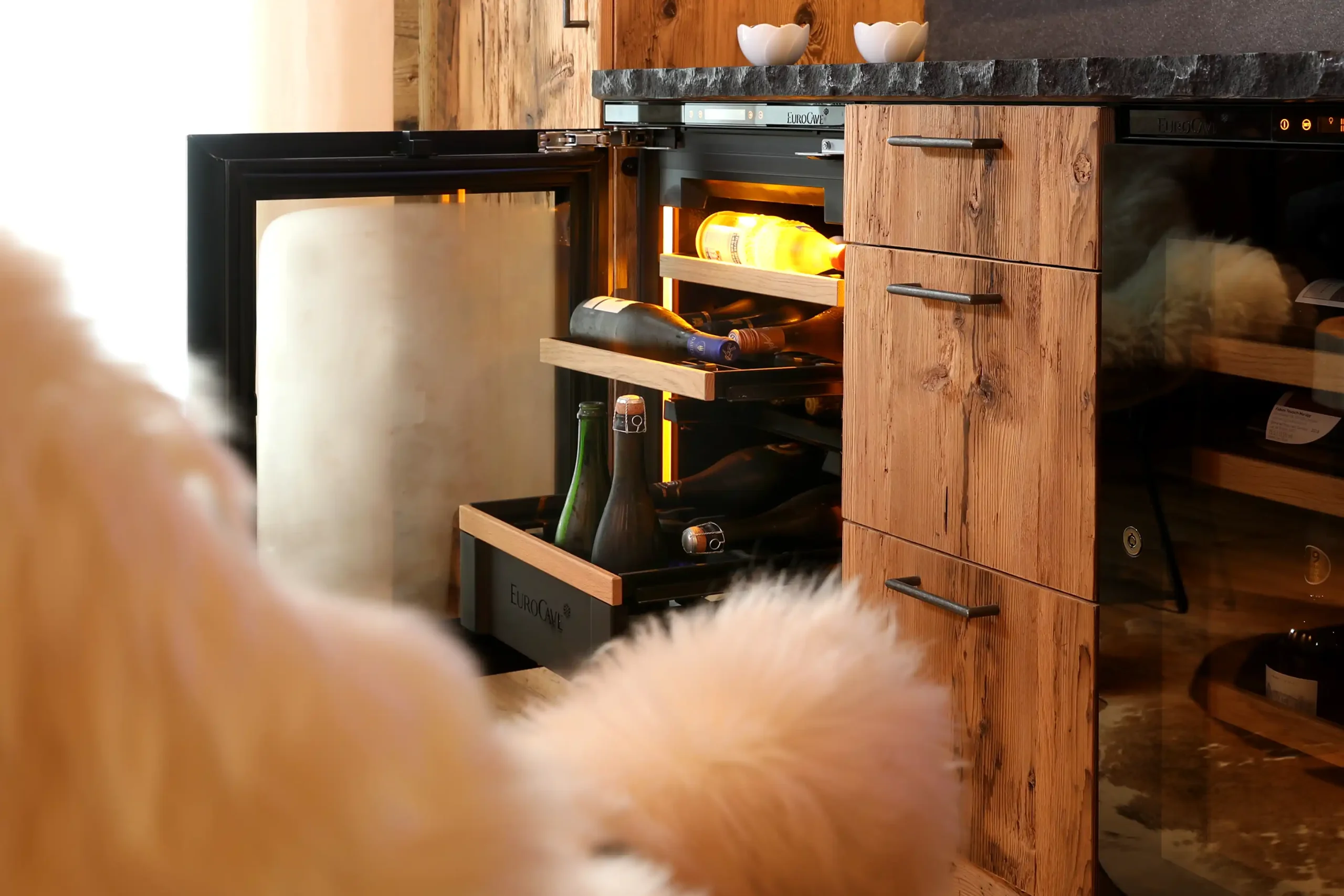 Hütten Lounge Weinkühlschrank
