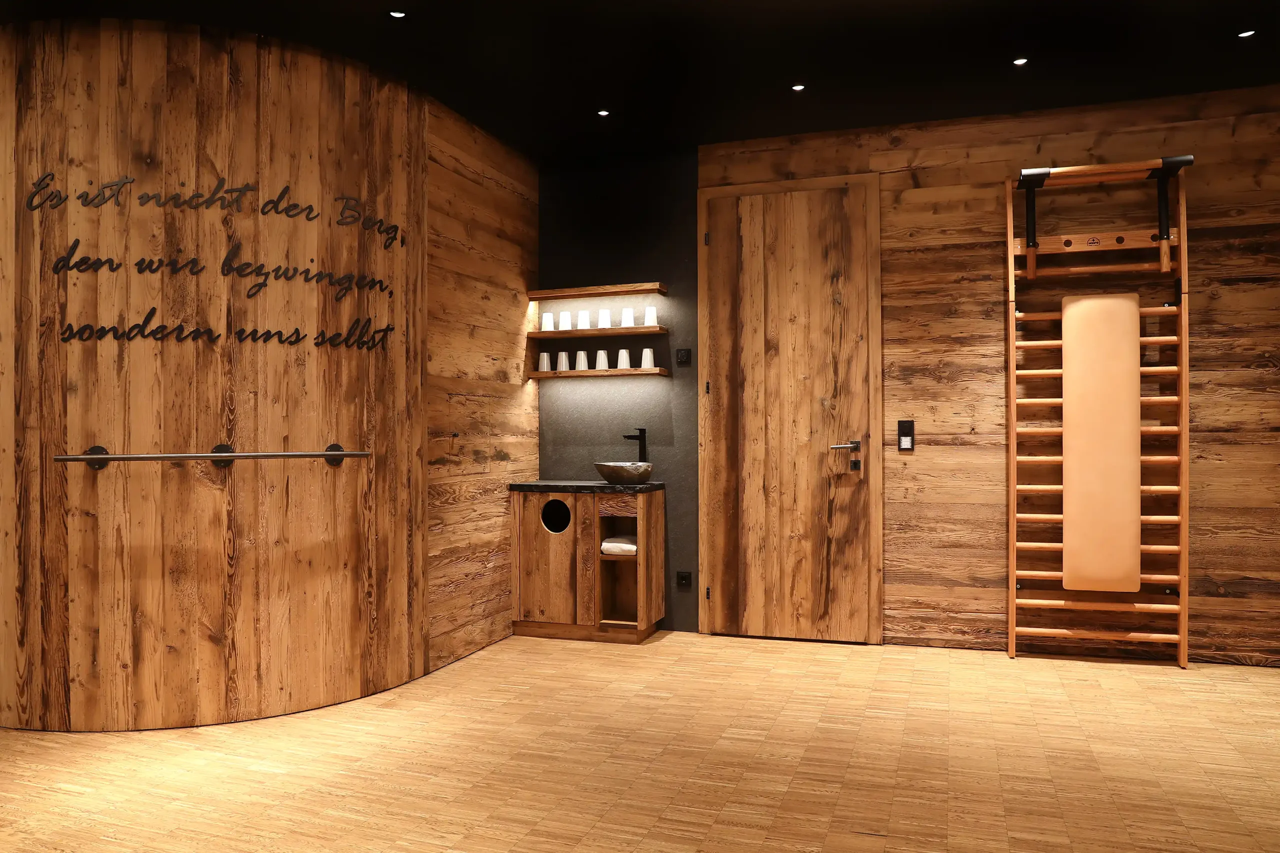 Fitnessraum kleiner Einblick in den Raum