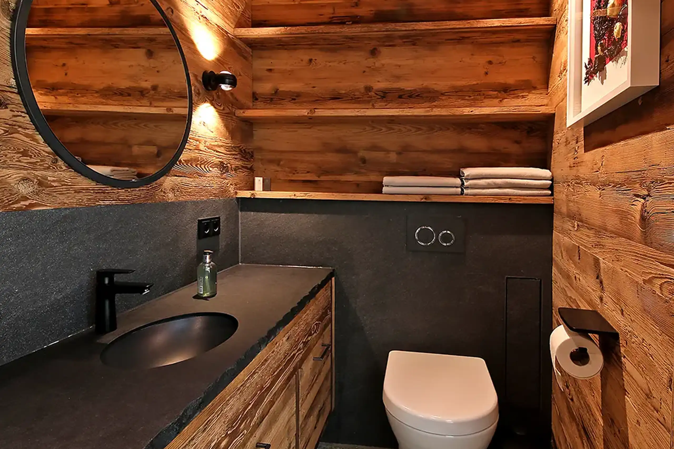 Badezimmer im Wellnessbereich des Chalet O